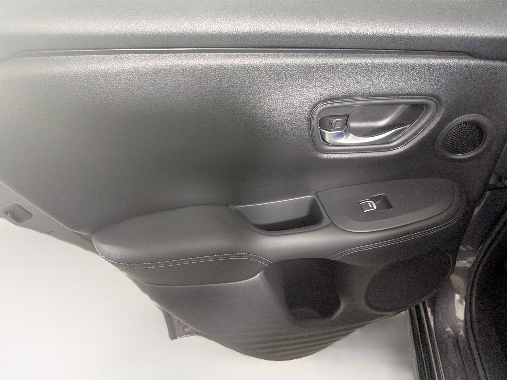 Used 2024 Honda HR-V EX-L image 25