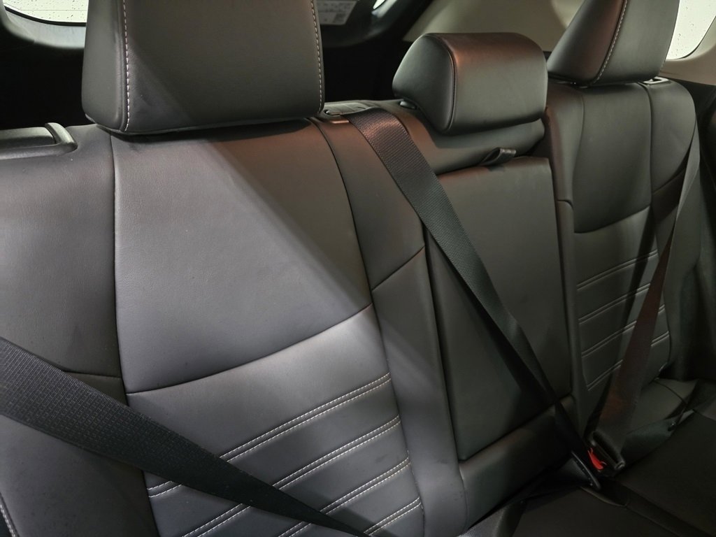 Used 2021 Toyota RAV4 XLE Premium image 20