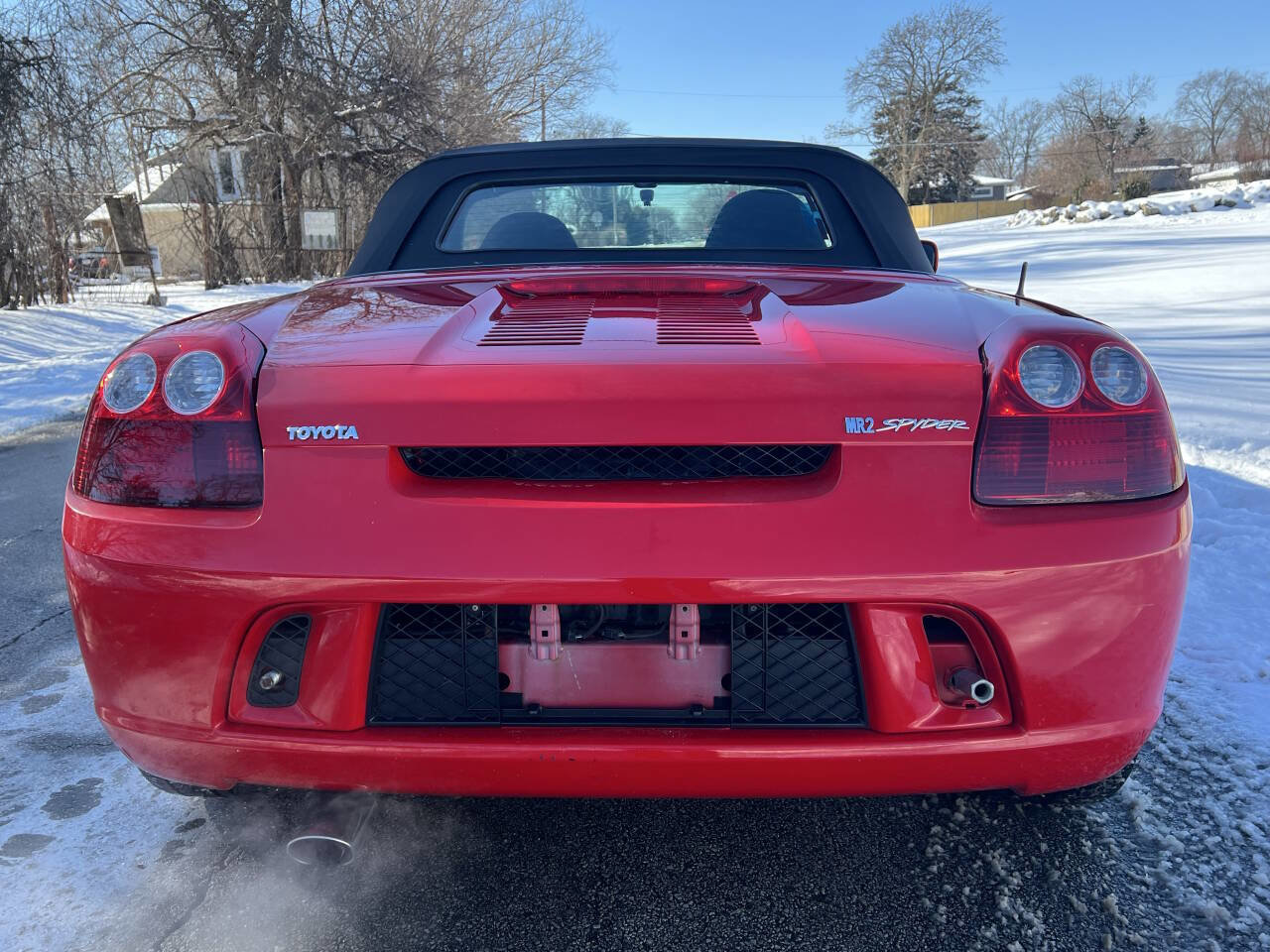 Used 2003 Toyota MR2 Base 2dr Convertible image 5