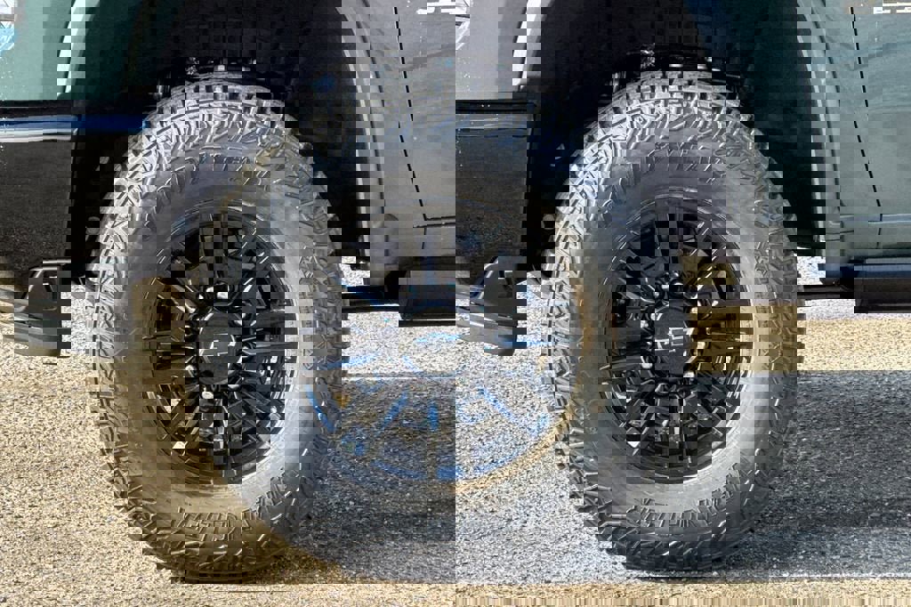 New 2026 Chevrolet Silverado 2500 ZR2 image 25