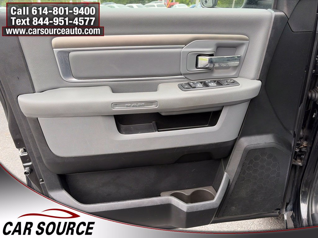 Used 2017 RAM 1500 Classic SLT AWD/4WD image 14