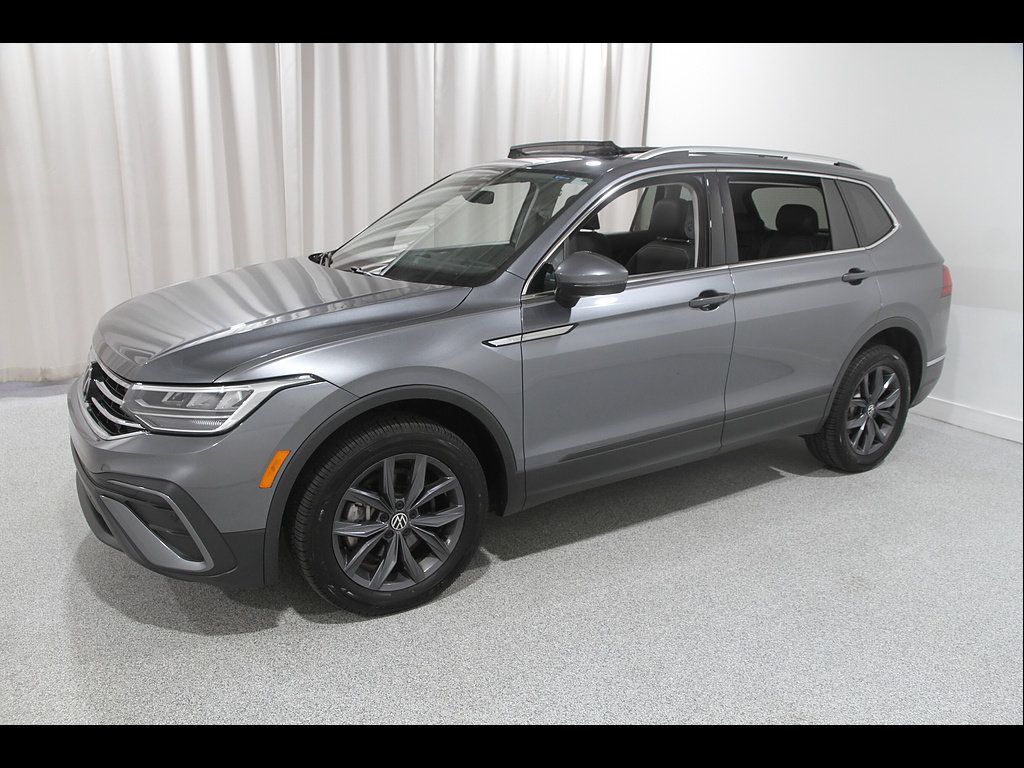 Used 2023 Volkswagen Tiguan SE AWD/4WD image 3