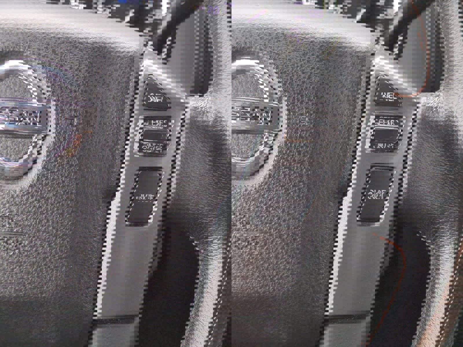 Used 2018 Nissan Titan Platinum Reserve w/ Platinum Utility Package image 24