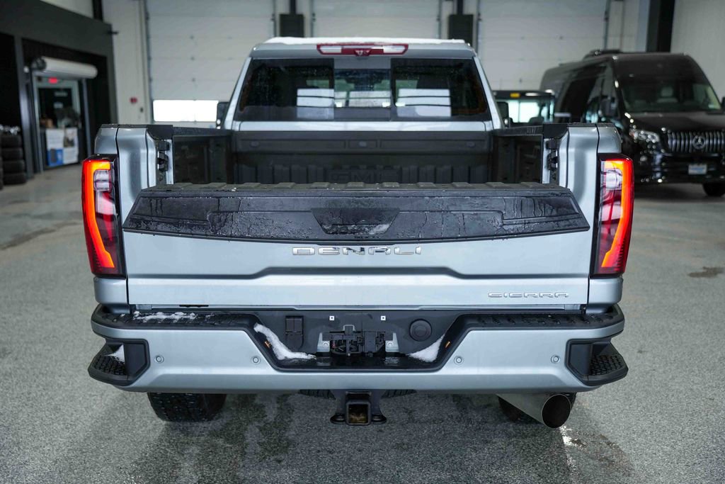 Used 2025 GMC Sierra 2500 Denali w/ Denali Reserve Package image 10