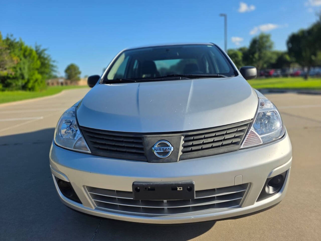 Used 2011 Nissan Versa Sedan FWD image 3