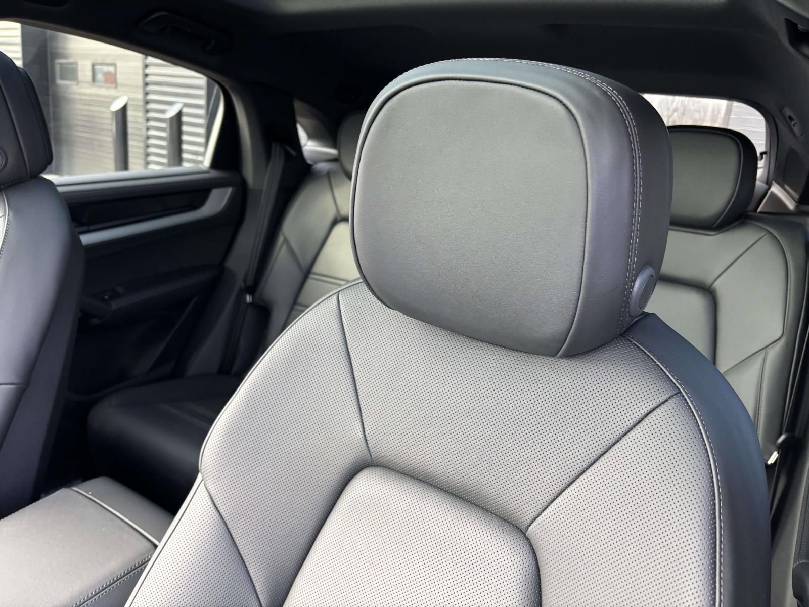 New 2026 Porsche Cayenne S AWD/4WD image 21