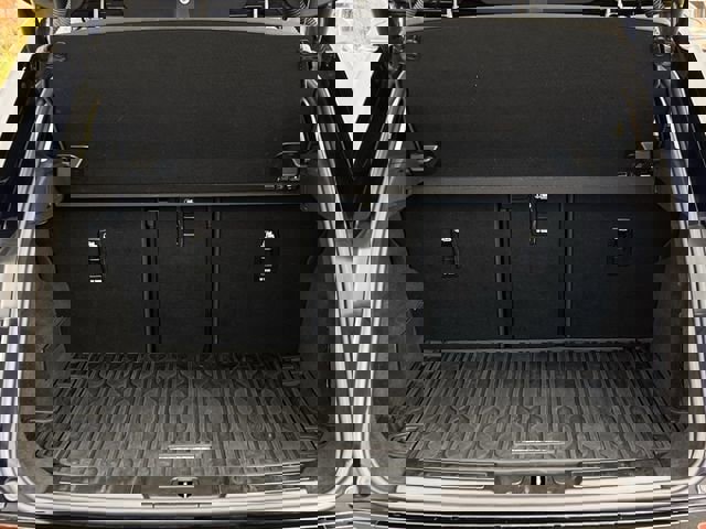 Used 2022 Land Rover Range Rover Evoque R-Dynamic S image 29