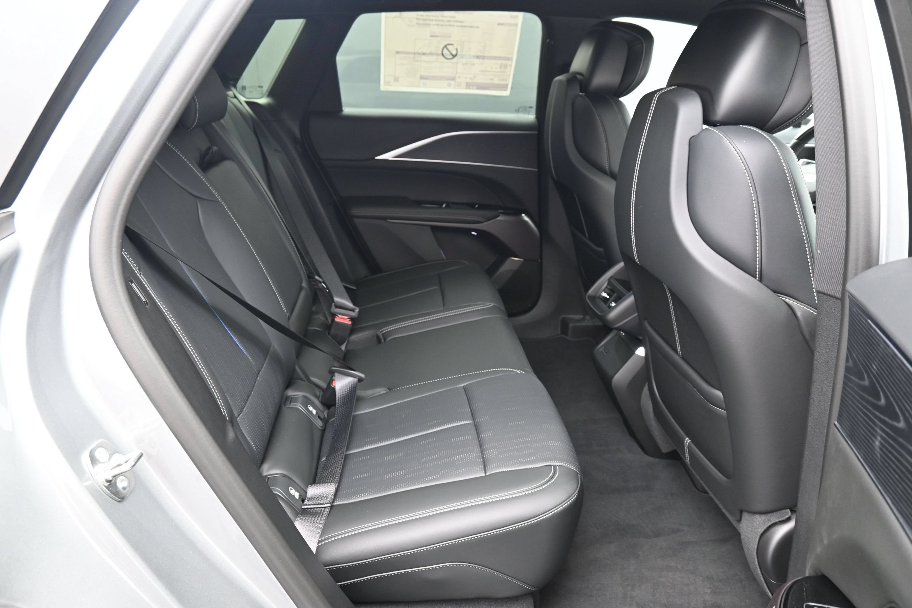 New 2026 Cadillac Lyriq Luxury AWD/4WD image 12