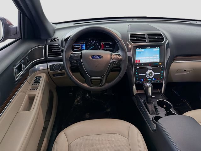 Used 2018 Ford Explorer Limited image 25