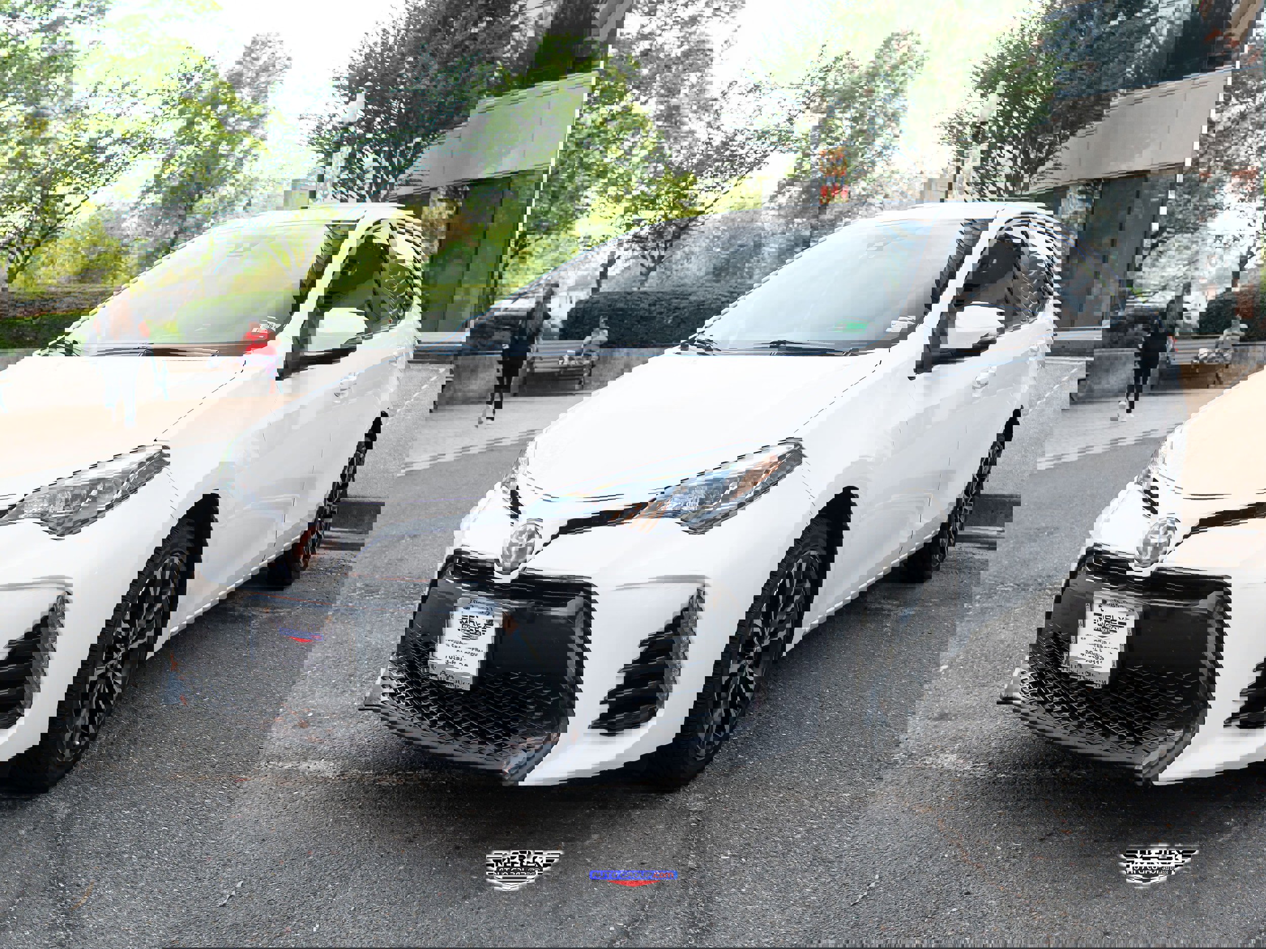 Used 2018 Toyota Corolla SE image 3