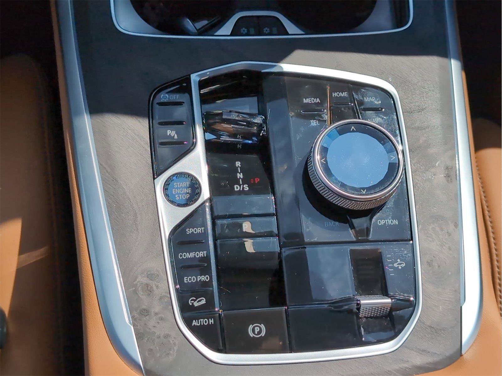 Used 2025 BMW X7 xDrive40i w/ Executive Package image 24