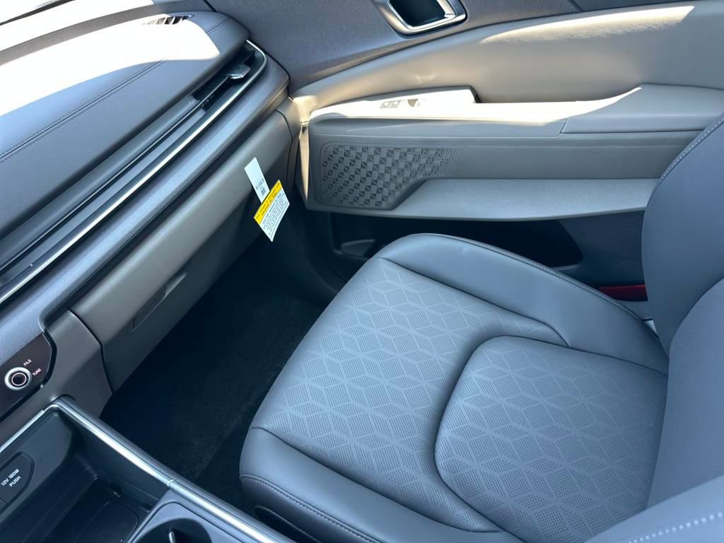 New 2026 Kia Carnival EX image 33