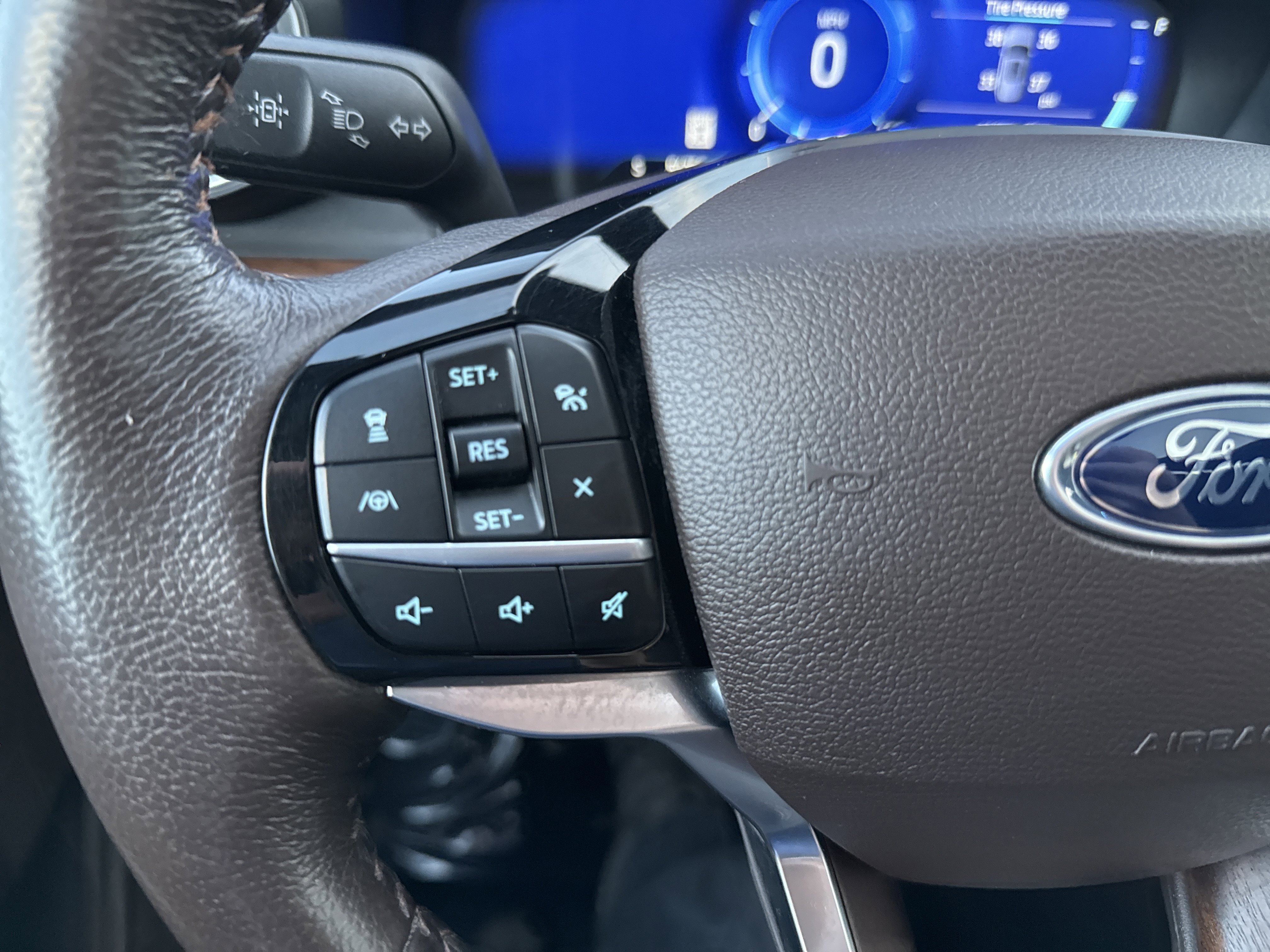 Used 2022 Ford Explorer King Ranch w/ Technology Package image 20