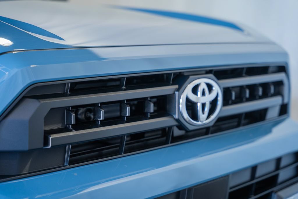 New 2026 Toyota 4Runner SR5 AWD/4WD image 8