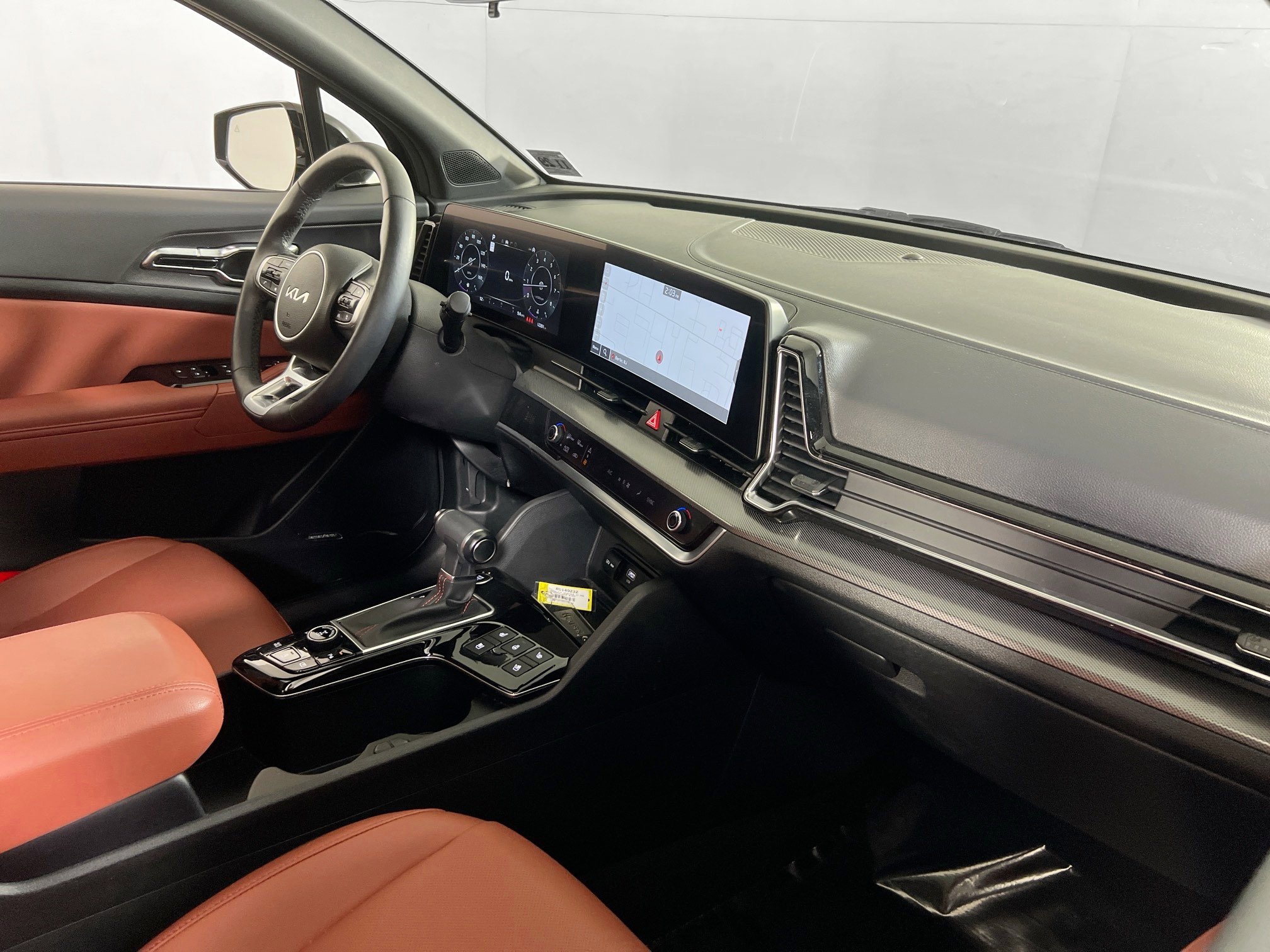 Used 2024 Kia Sportage SX image 29