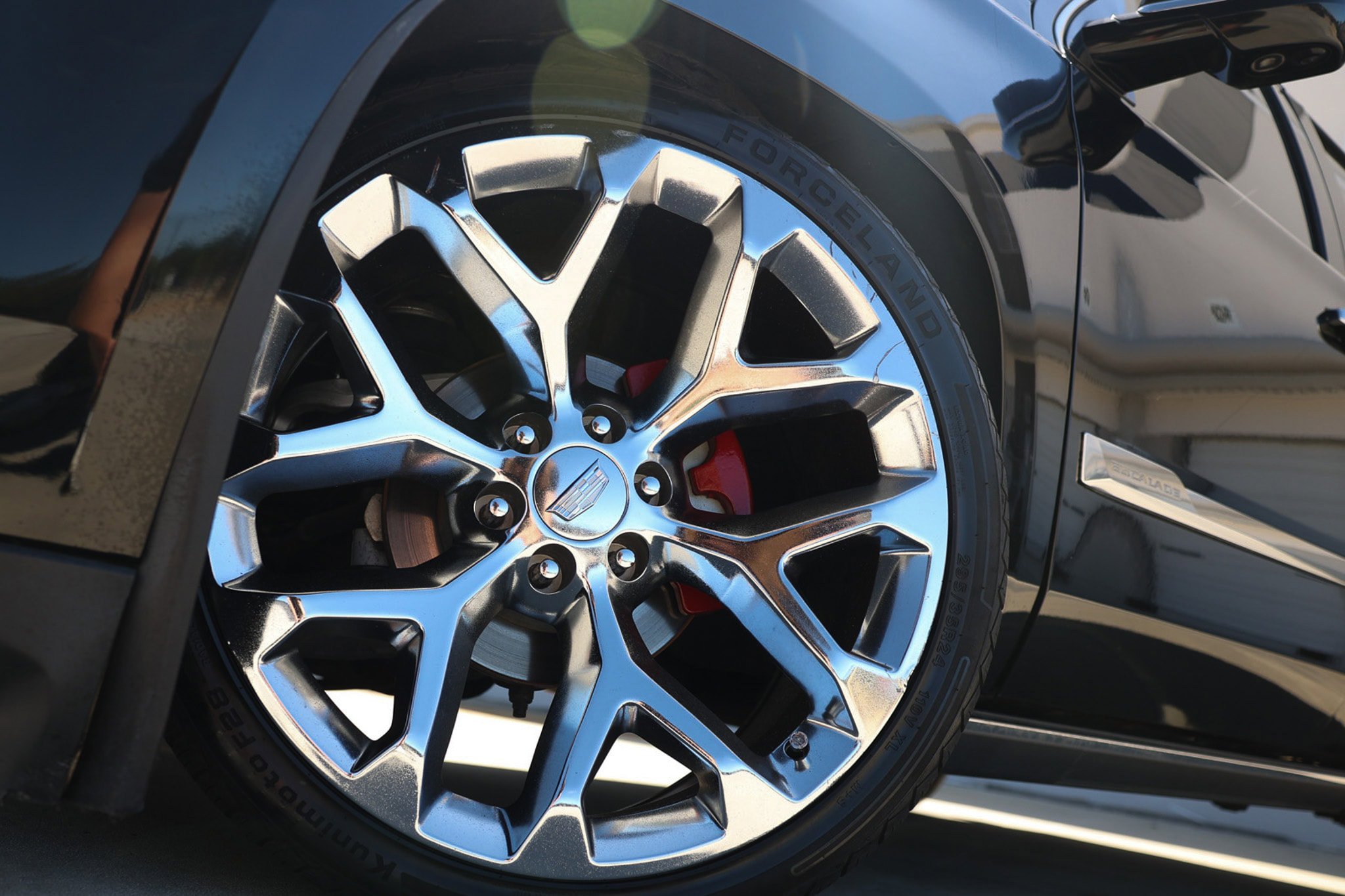 Used 2016 Cadillac Escalade Platinum AWD/4WD image 30