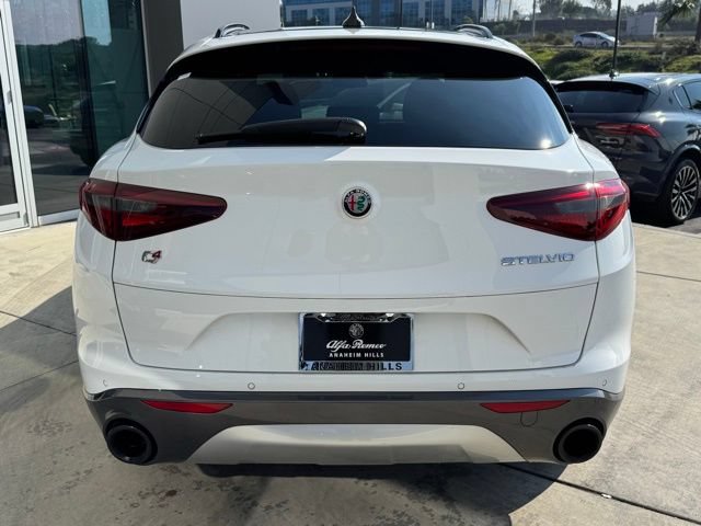 Used 2023 Alfa Romeo Stelvio Ti AWD/4WD image 7