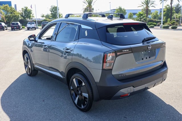 New 2025 Nissan Kicks SR image 6
