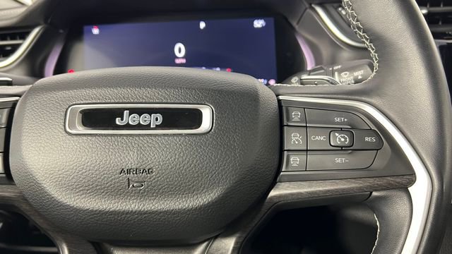 Used 2022 Jeep Grand Cherokee L Limited image 10