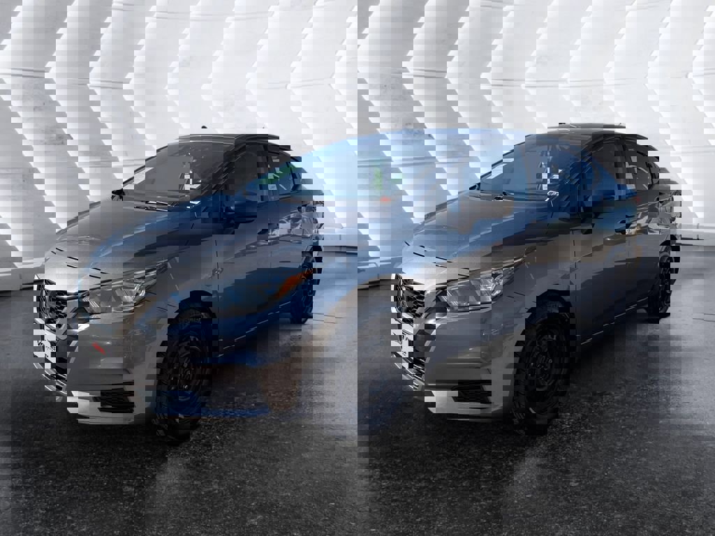 Used 2021 Nissan Versa S image 3