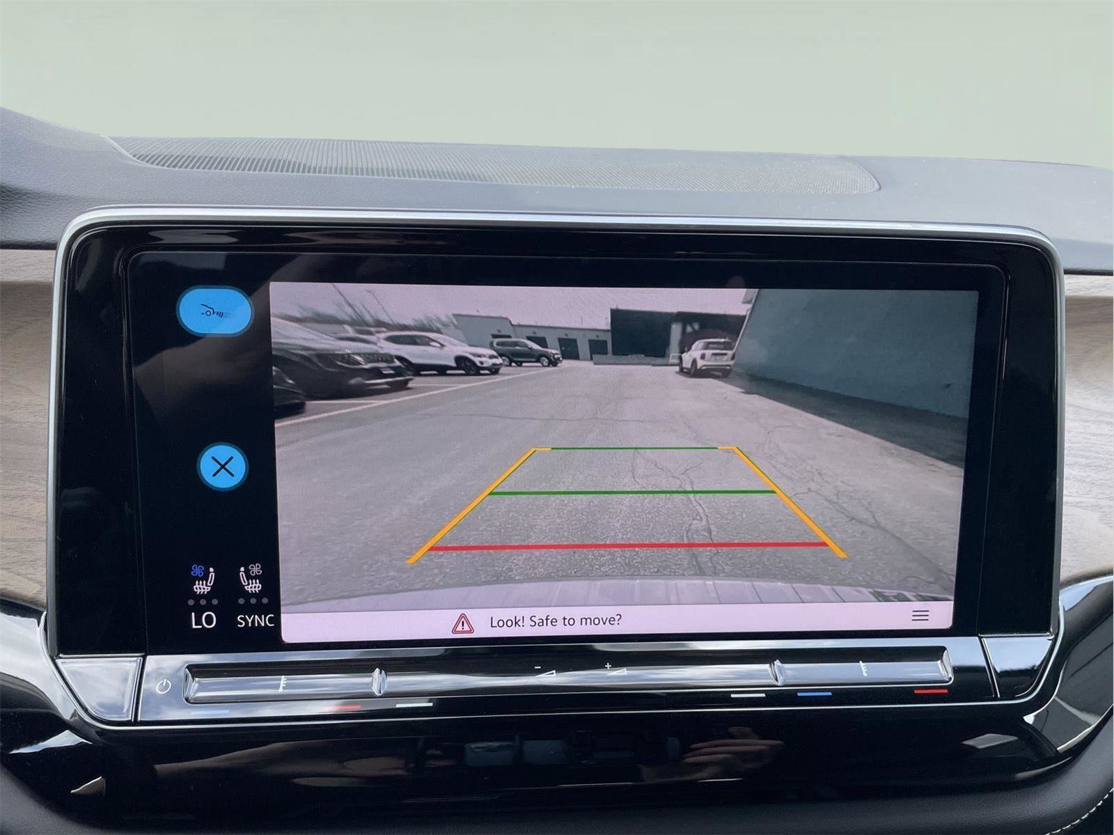 Used 2024 Volkswagen Atlas SE image 29