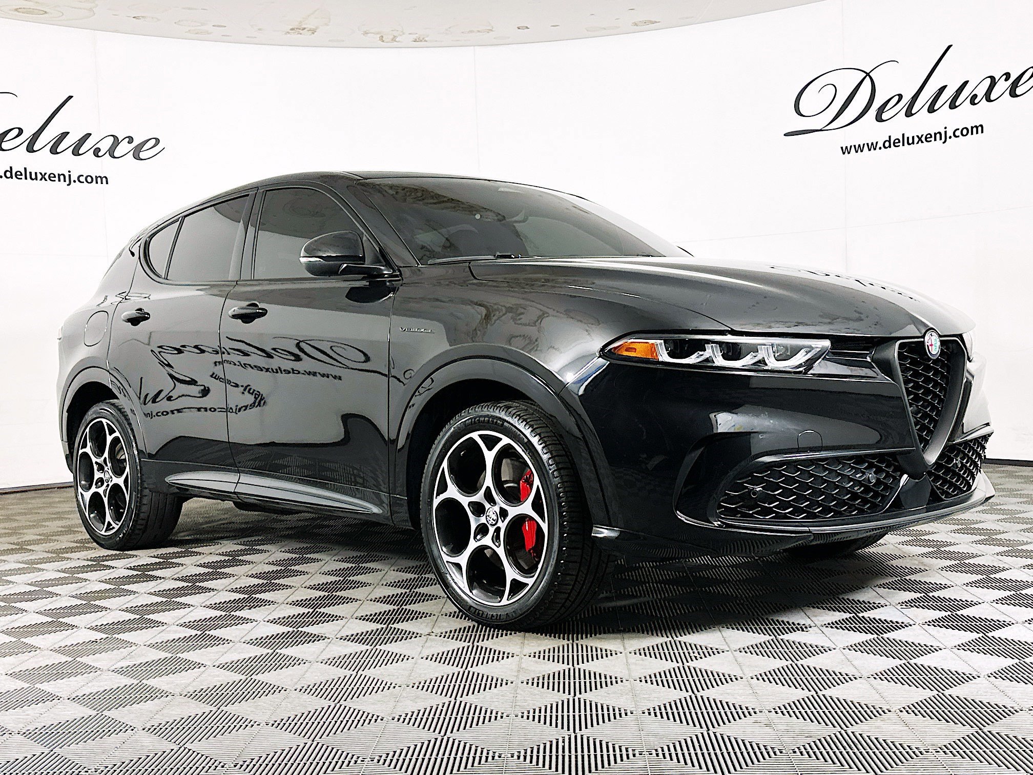 Used 2024 Alfa Romeo Tonale Veloce AWD/4WD image 1