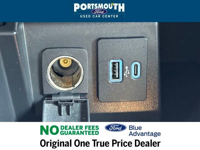 Used 2022 Ford Explorer Limited w/ Equipment Group 301A image 18