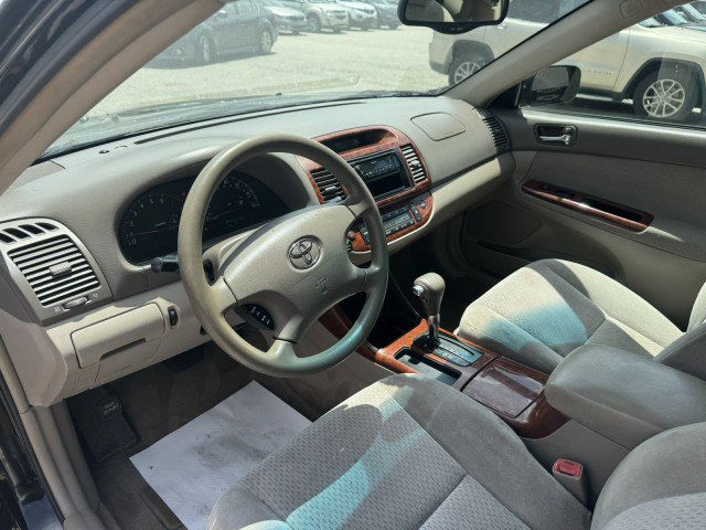 Used 2004 Toyota Camry XLE FWD image 10