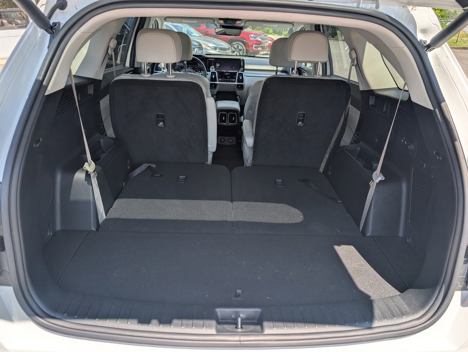 Used 2023 Kia Sorento EX image 12