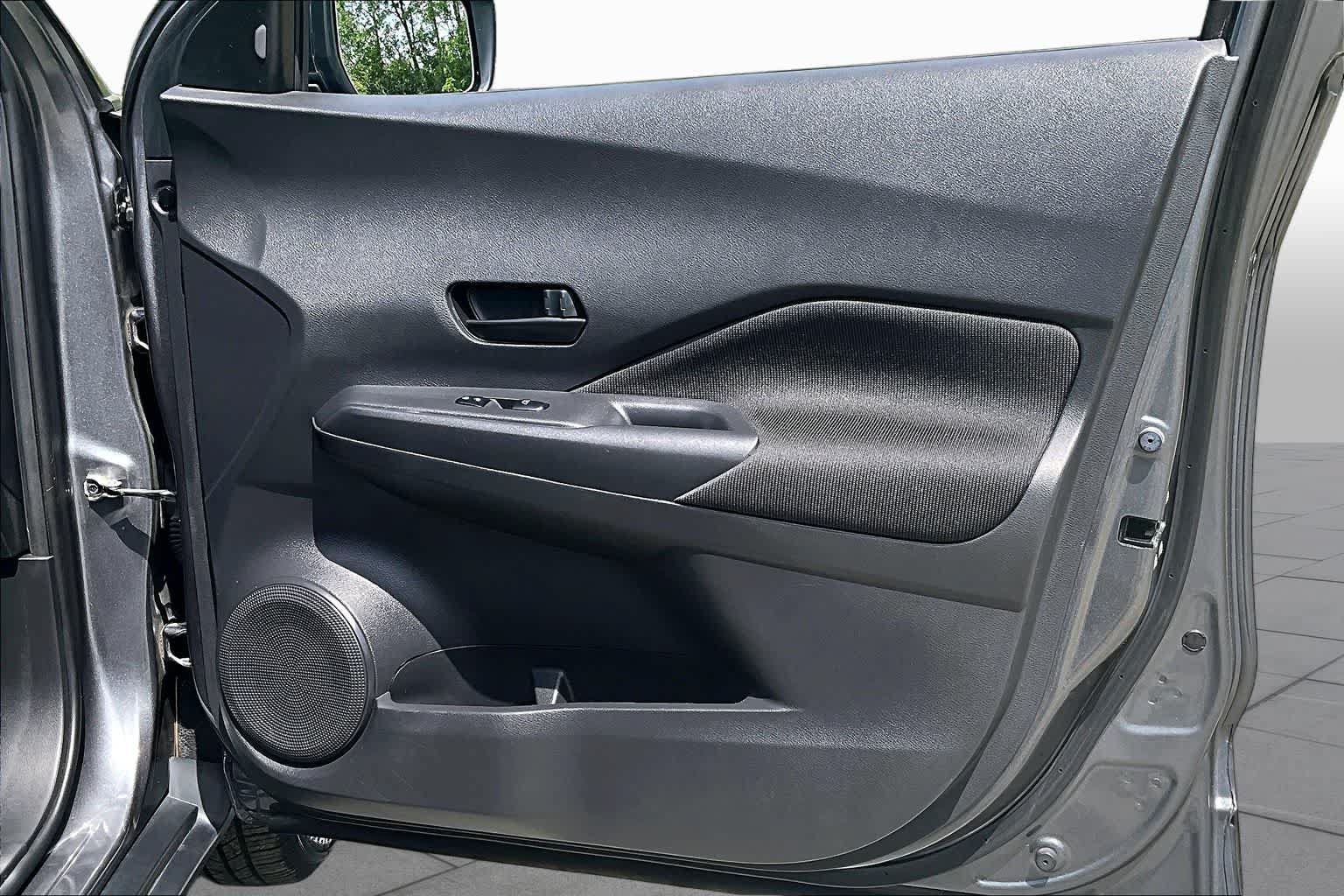 Used 2021 Nissan Kicks S FWD image 23