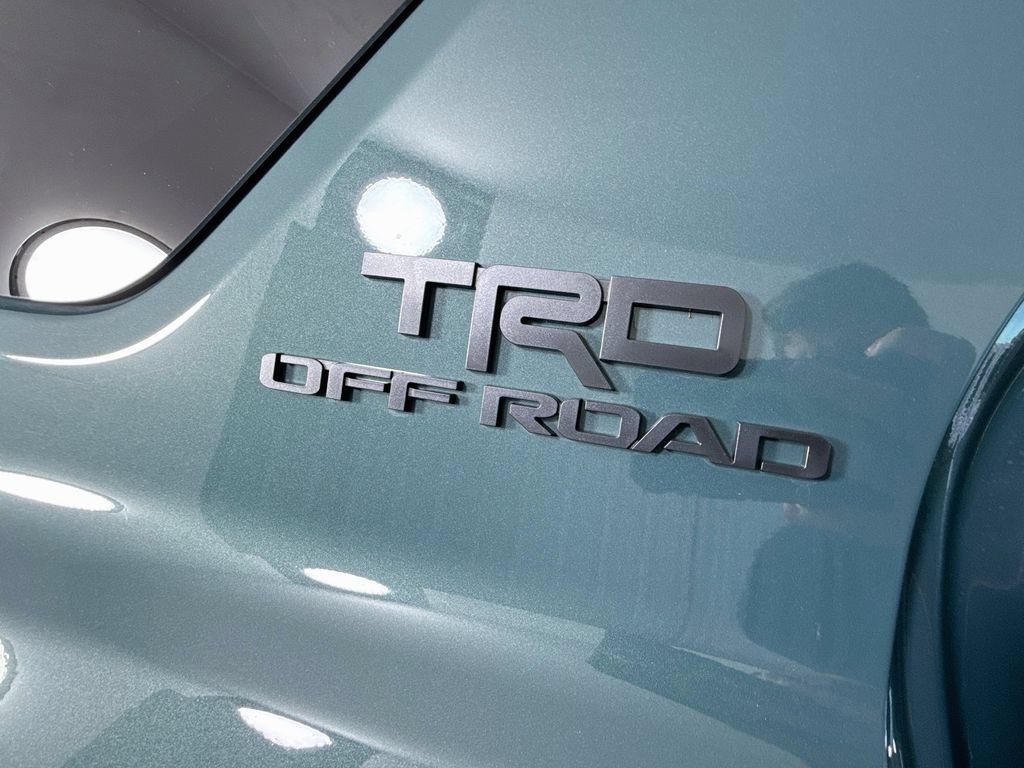 Certified 2025 Toyota 4Runner TRD Off-Road Premium AWD/4WD image 33