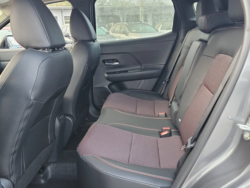 New 2026 Nissan Kicks SR FWD image 4