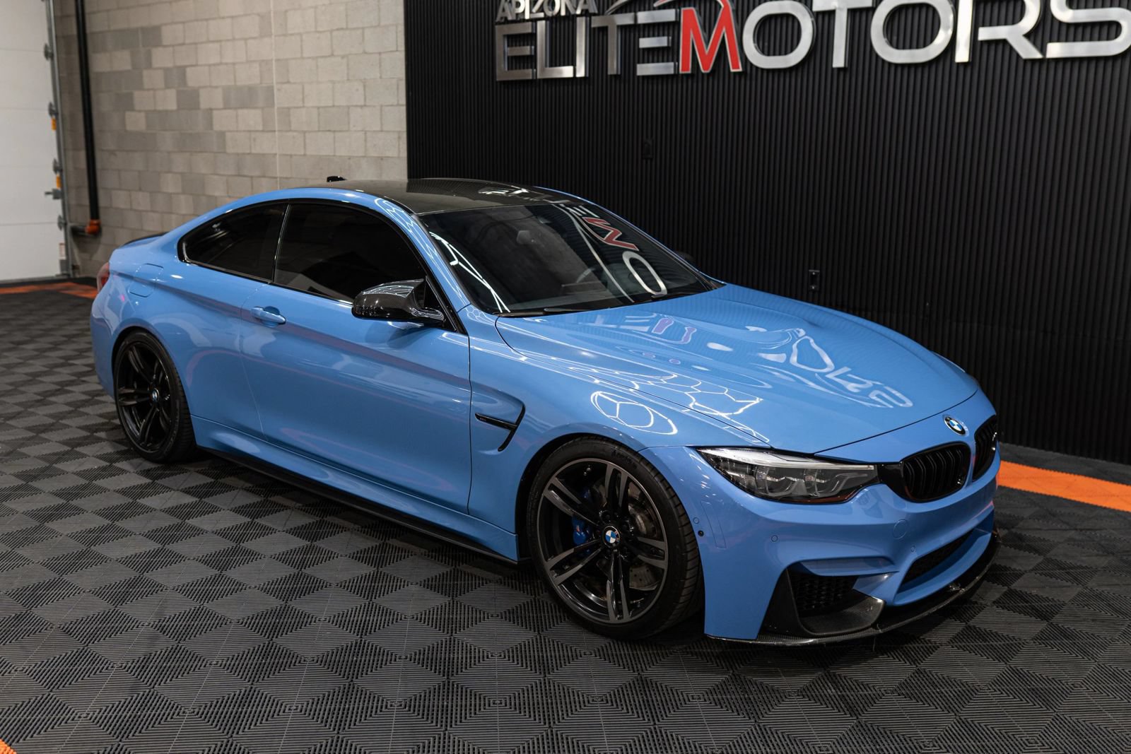 Used 2018 BMW M4 Coupe RWD image 4