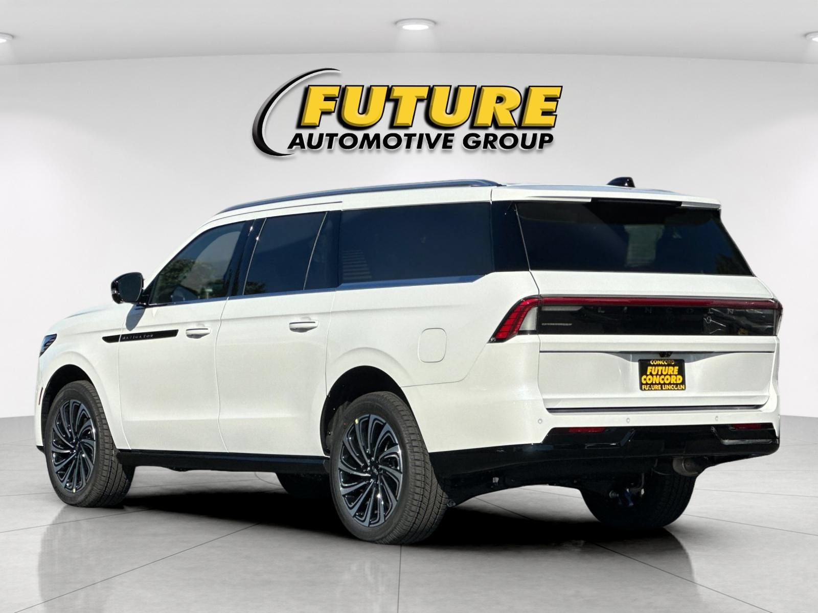 New 2027 Lincoln Navigator L Black Label AWD/4WD image 5