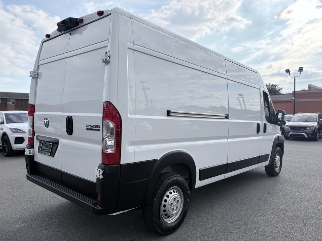 Used 2026 RAM ProMaster 2500 w/ Convenience Group FWD image 12