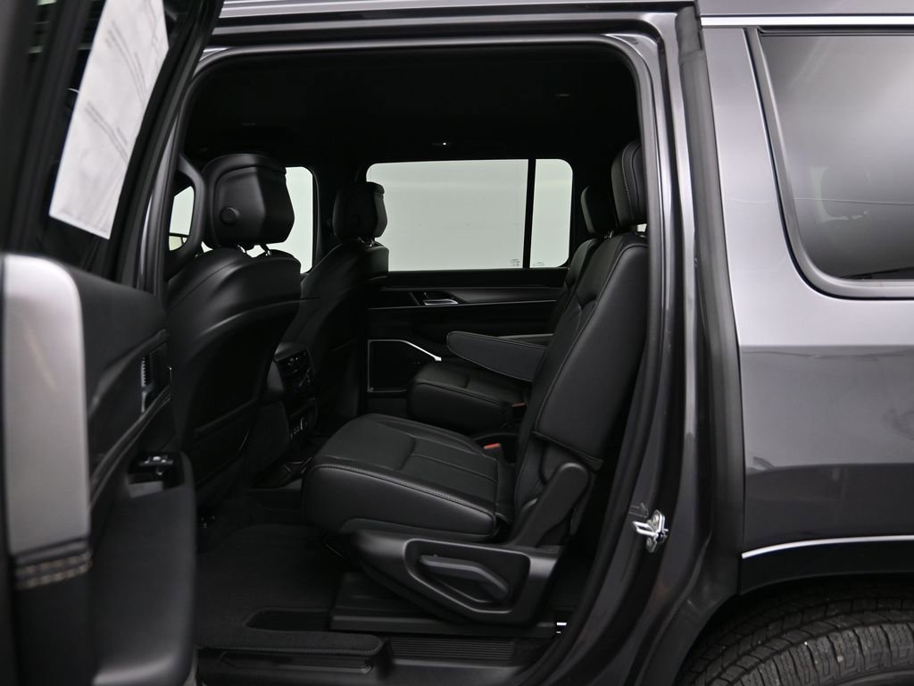 New 2026 Jeep Grand Wagoneer 4WD image 22