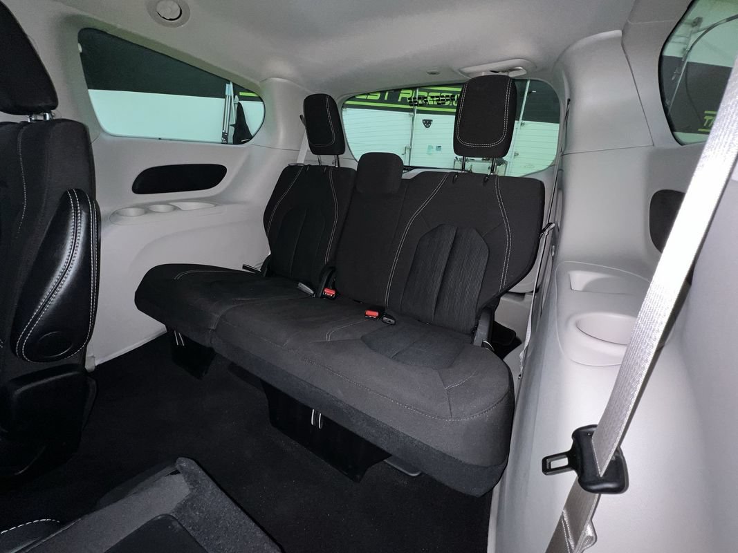 Used 2024 Chrysler Voyager LX FWD image 26