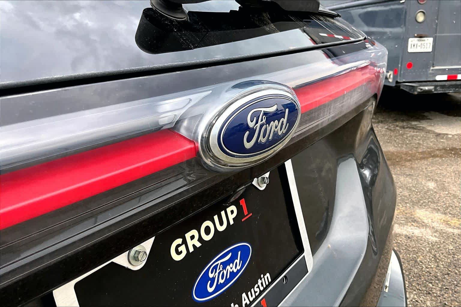Used 2015 Ford Edge SEL w/ Equipment Group 201A FWD image 31