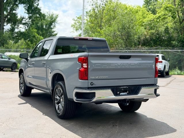 Used 2024 Chevrolet Silverado 1500 LT AWD/4WD image 6