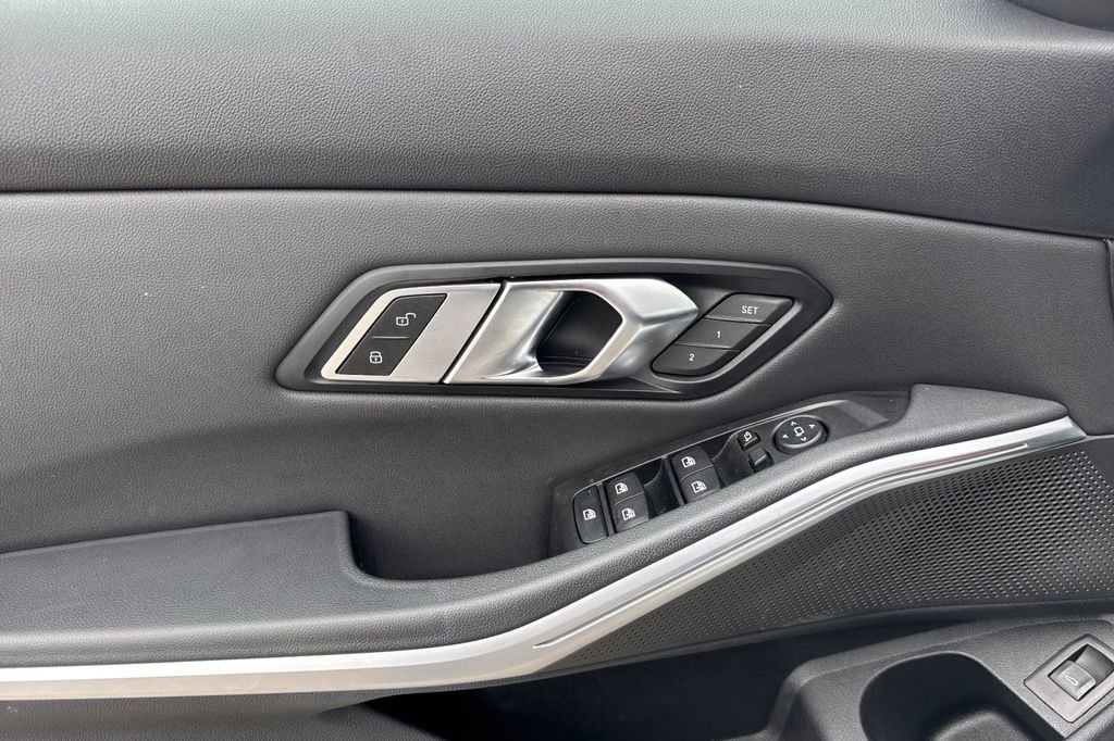 Used 2020 BMW M340i RWD image 10