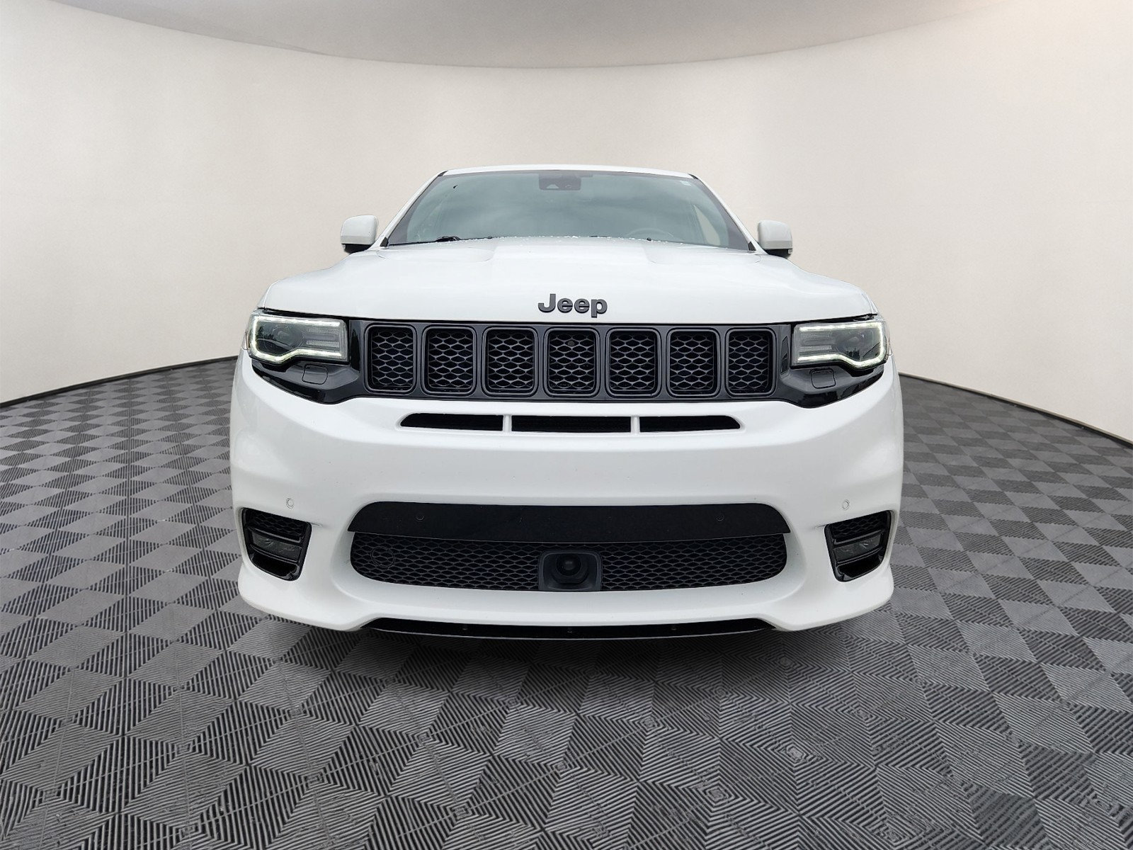 Used 2019 Jeep Grand Cherokee SRT AWD/4WD image 2