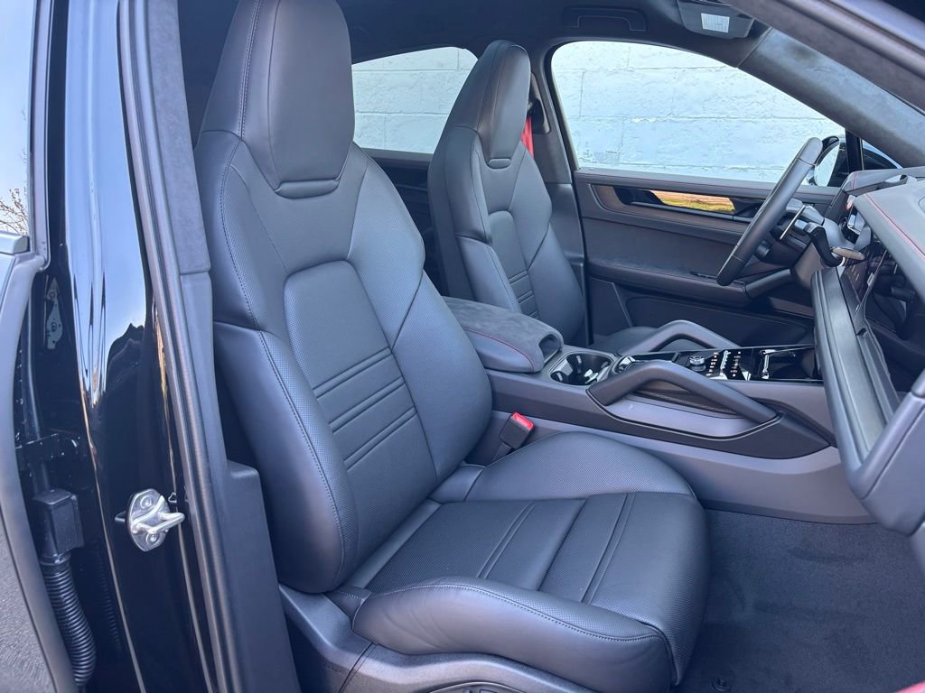 New 2026 Porsche Cayenne GTS AWD/4WD image 16