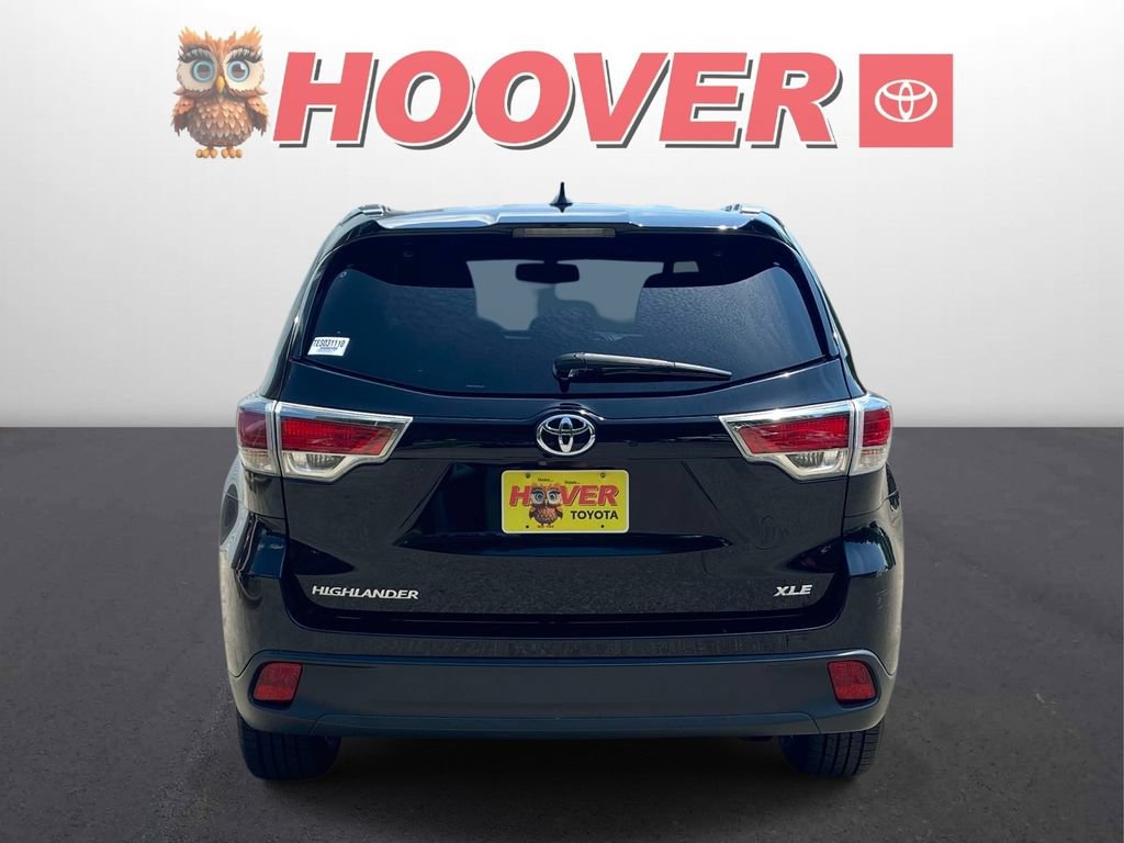 Used 2014 Toyota Highlander XLE FWD image 3