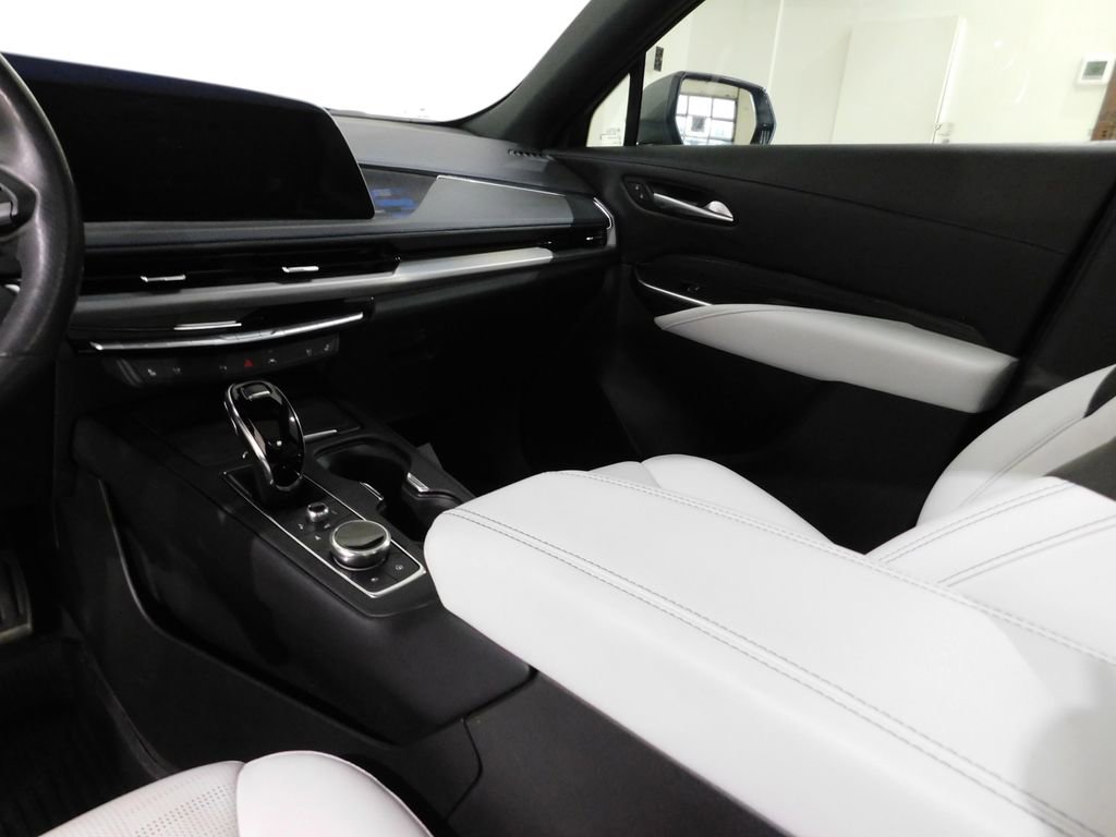 Used 2024 Cadillac XT4 Sport image 73