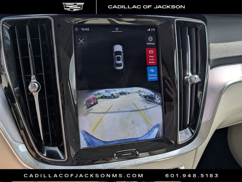 Used 2024 Volvo S60 B5 Core image 12