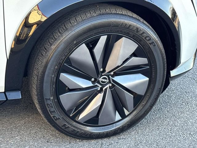 Used 2023 Nissan Ariya AWD image 9