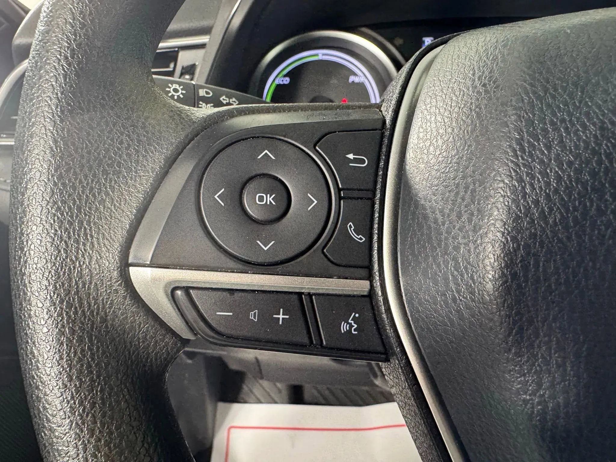 Used 2021 Toyota Camry LE image 15