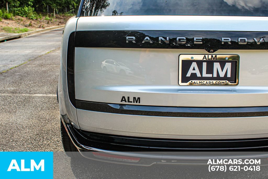 Used 2024 Land Rover Range Rover SE AWD/4WD image 12