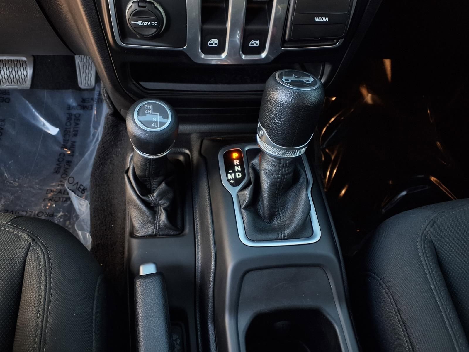 Used 2018 Jeep Wrangler Sport image 11