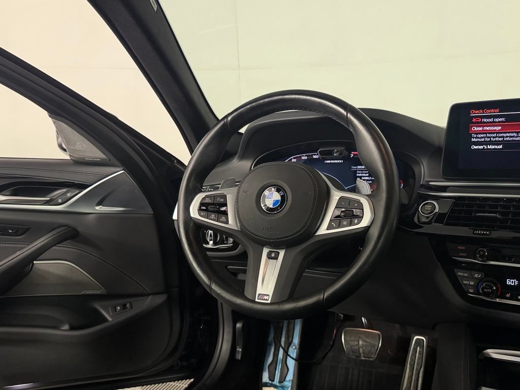 Used 2022 BMW M550i xDrive w/ Dynamic Handling Package AWD/4WD image 11
